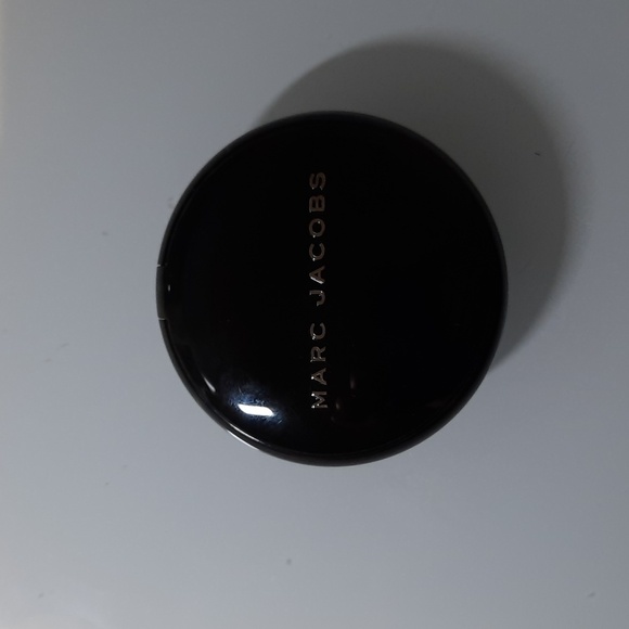 Marc Jacobs OMEGA eye shadow - Picture 2 of 3